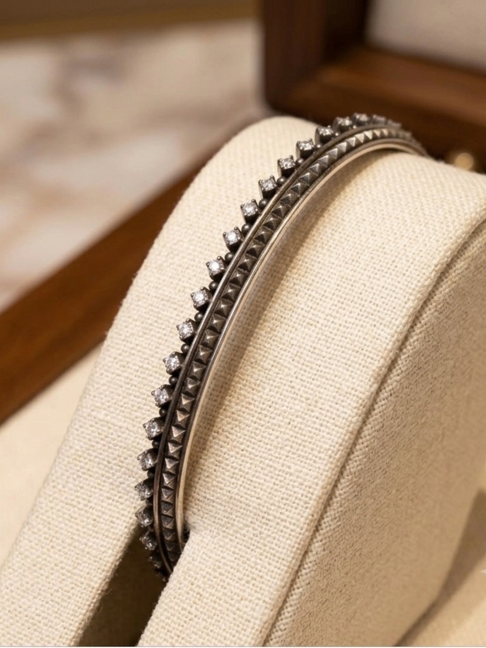 Kendra Scott Mary Caroline Crown Bangle Bracelet Rhodium Silver Tone 0942